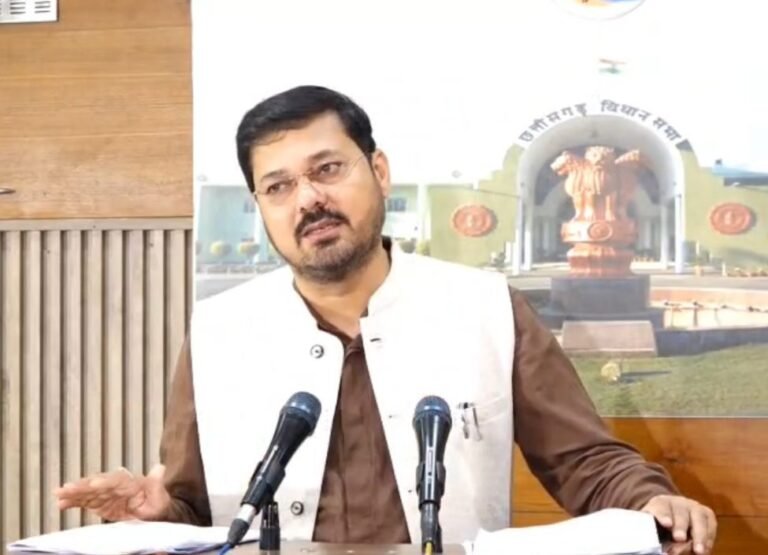 सदन मे लगातार गूंजे अनुज के सवाल,आरक्षक भर्ती प्रक्रिया,प्रधानमंत्री आवास,अंबेडकर अस्पताल पार्किंग ठेका,मुख्यमंत्री ग्राम सड़क योजना के संबंध मे किये सवाल…