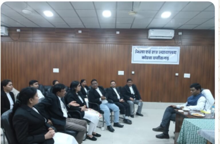 राष्ट्रीय मध्यस्थता विशेष अभियान अंतर्गत प्रधान जिला न्यायाधीश द्वारा न्यायाधीशों के साथ तृतीय बैठक का आयोजन…