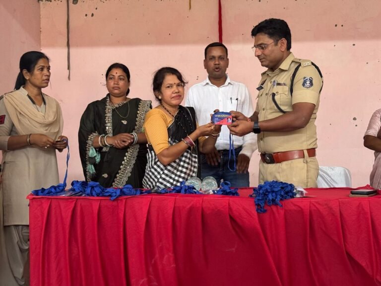 सजग कोरबा, सतर्क कोरबा” अभियान तहत बालको पुलिस की अभिनव पहल, पुलिस जनता के बीच समन्वय स्थापित करने हेतु ग्राम रक्षा समितियों का गठन